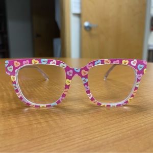 Pair Eyewear “Murphy” Cover
- Pink Valentine Hearts NEW